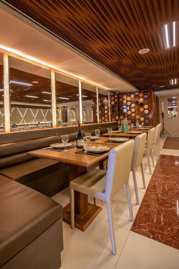 Отель Ramada By Wyndham Manaus Torres Center Экстерьер фото