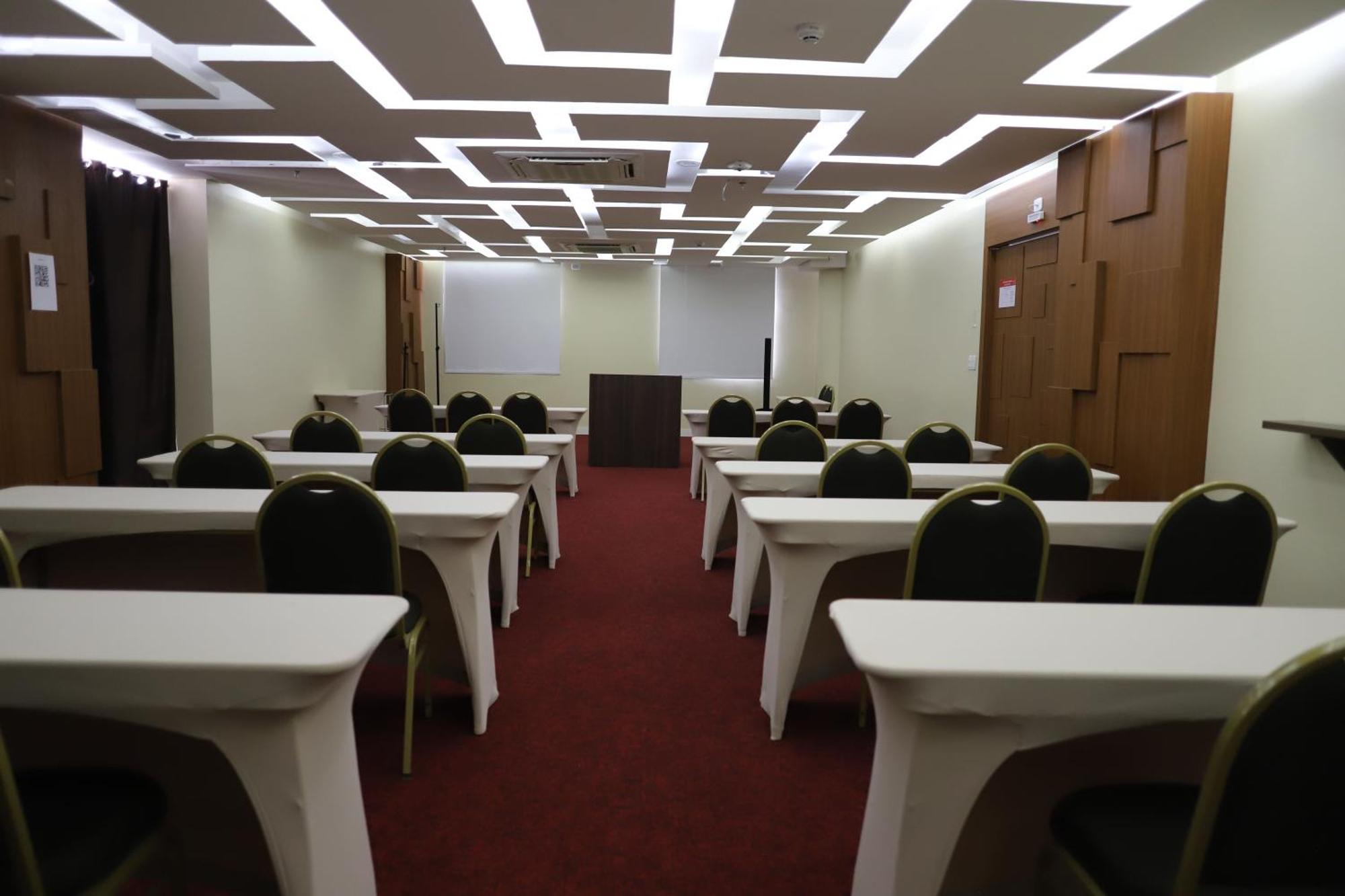 Отель Ramada By Wyndham Manaus Torres Center Экстерьер фото